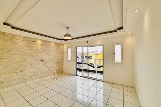 Casa para alugar com 3 quartos, 120m² em Parque Santa Teresa, Carapicuíba