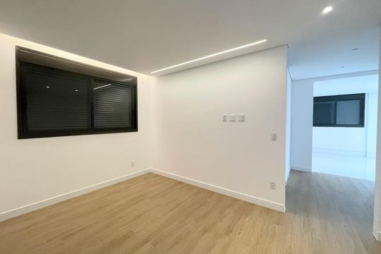 Quarto de apartamento à venda com 3 quartos, 214m² em Funcionários, Belo Horizonte
