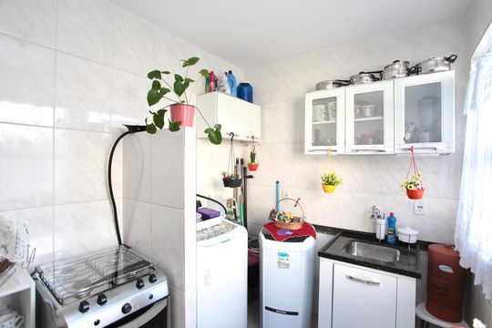 Cozinha e Área de Serviço de apartamento à venda com 2 quartos, 48m² em Fonte Grande, Contagem