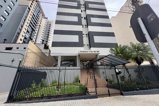 Fachada de apartamento para alugar com 2 quartos, 60m² em Cristo Rei, Curitiba