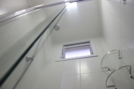 Banheiro  de apartamento para alugar com 2 quartos, 51m² em Vila Galvão, Guarulhos