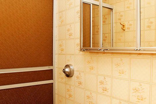 Banheiro de kitnet/studio para alugar com 1 quarto, 35m² em Centro Histórico, Porto Alegre