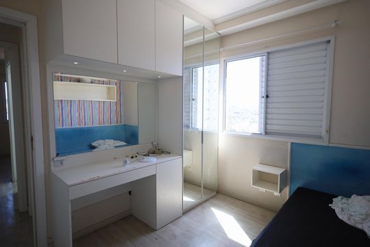 Quarto 2 de apartamento para alugar com 2 quartos, 55m² em Quitaúna, Osasco