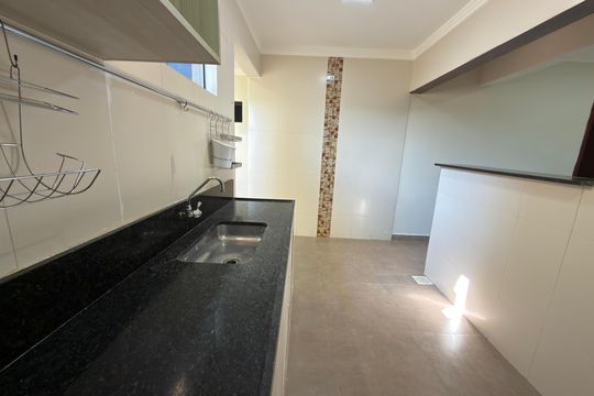 Cozinha de casa para alugar com 1 quarto, 70m² em Setor Habitacional Vicente Pires, Brasília