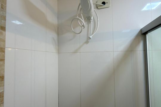 Banheiro  de casa para alugar com 1 quarto, 70m² em Setor Habitacional Vicente Pires, Brasília