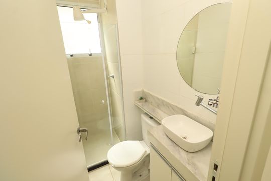 Banheiro de apartamento para alugar com 2 quartos, 40m² em Narandiba, Salvador
