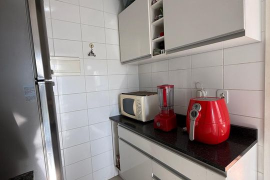 Cozinha de apartamento à venda com 2 quartos, 58m² em Vila Iracema, Barueri