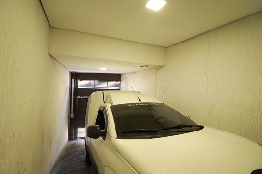 Garagem de casa para alugar com 3 quartos, 80m² em Jardim Peri, São Paulo
