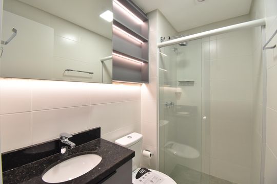 Banheiro do Studio de kitnet/studio para alugar com 1 quarto, 20m² em Centro, Curitiba