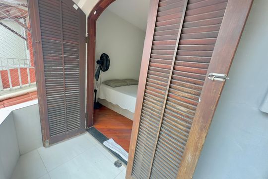 Sacada quarto 1 de casa à venda com 3 quartos, 100m² em Picanço, Guarulhos
