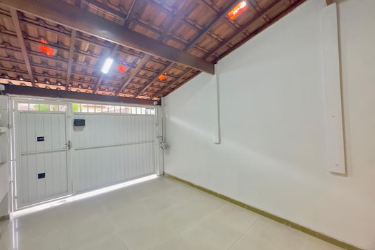 Garagem de casa à venda com 3 quartos, 100m² em Picanço, Guarulhos