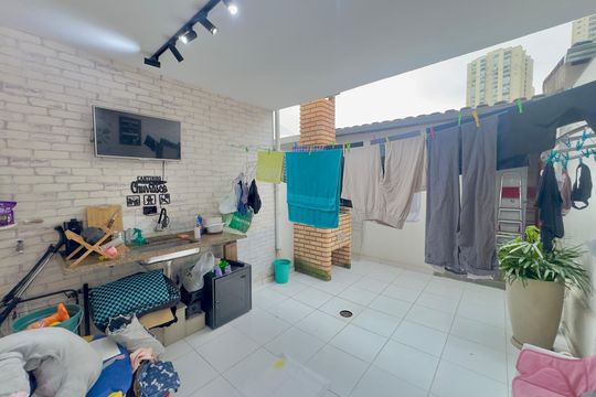 Quintal de casa à venda com 3 quartos, 100m² em Picanço, Guarulhos