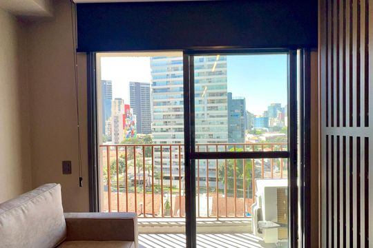 Varanda de kitnet/studio para alugar com 1 quarto, 28m² em Pinheiros, São Paulo