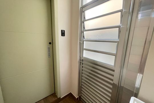 Área de Serviço de apartamento para alugar com 2 quartos, 43m² em Centro, São Vicente