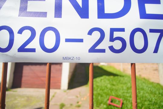 MBKZ-10 de casa à venda com 2 quartos, 330m² em Ouro Branco, Novo Hamburgo