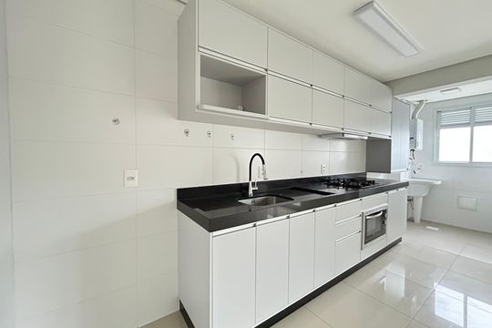 Cozinha de apartamento para alugar com 2 quartos, 75m² em Itacorubi, Florianópolis