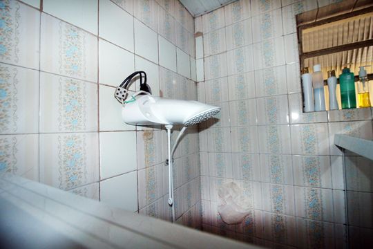 Banheiro de casa para alugar com 1 quarto, 70m² em Penha, Rio de Janeiro