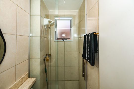 Banheiro Social de apartamento à venda com 2 quartos, 44m² em Serra Dourada, Vespasiano