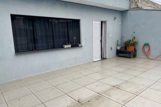 Área externa de casa à venda com 3 quartos, 327m² em Parque Novo Oratório, Santo André