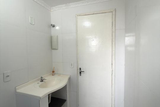 Banheiro Social de apartamento para alugar com 2 quartos, 70m² em Nova Petrópolis, São Bernardo do Campo
