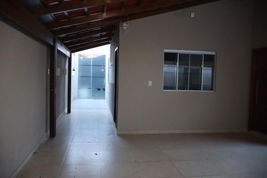 Casa para alugar com 3 quartos, 180m² em Acacias, Montes Claros