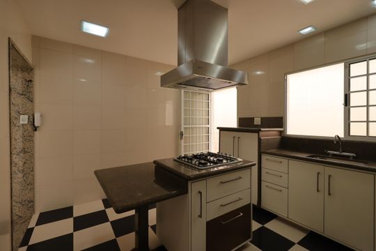 Cozinha de casa à venda com 3 quartos, 300m² em Vila Curuçá, Santo André