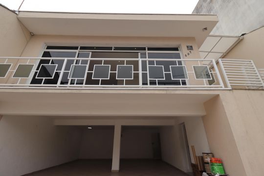 Fachada interna de casa à venda com 3 quartos, 300m² em Vila Curuçá, Santo André