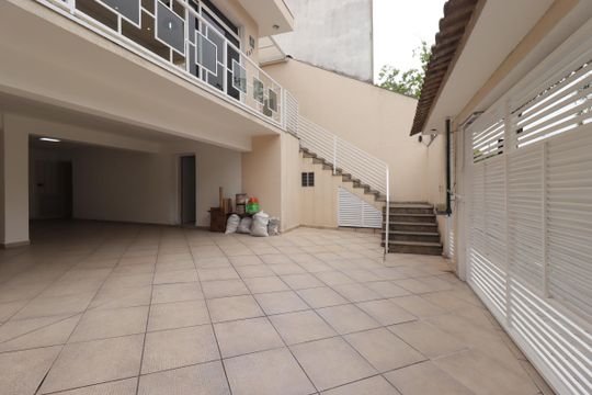 Garagem de casa à venda com 3 quartos, 300m² em Vila Curuçá, Santo André