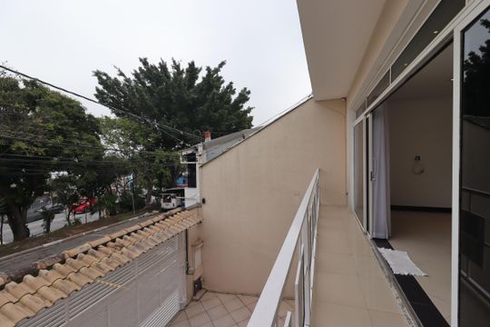 Sacada da Sala de casa à venda com 3 quartos, 300m² em Vila Curuçá, Santo André