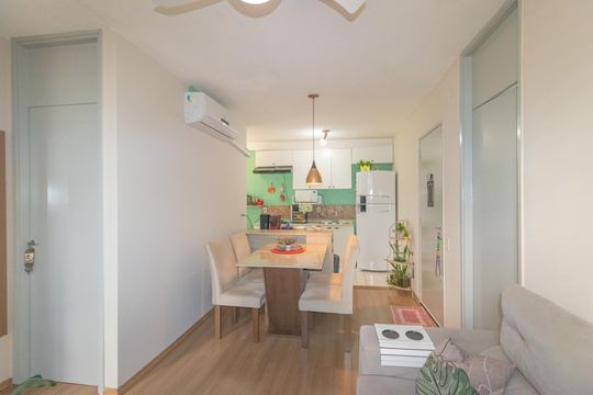 Sala de apartamento à venda com 3 quartos, 52m² em Fátima, Canoas