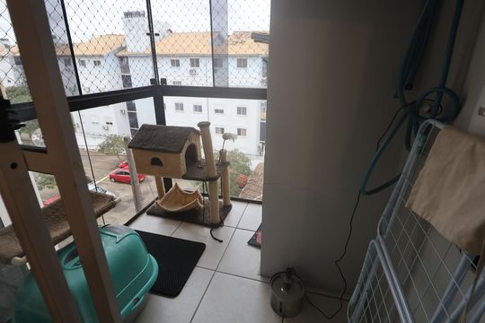 Sacada de apartamento à venda com 2 quartos, 56m² em Igara, Canoas