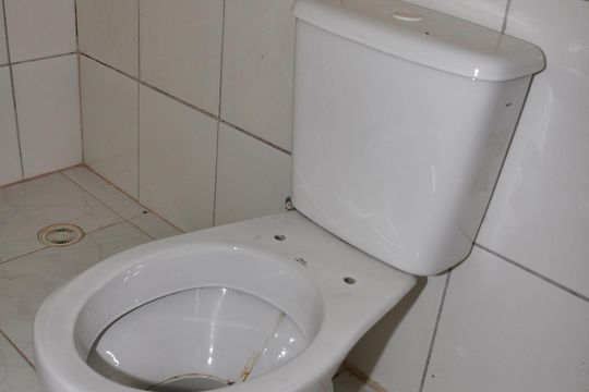 Detalhe - Banheiro Social de apartamento para alugar com 2 quartos, 48m² em Jaraguá, São Paulo