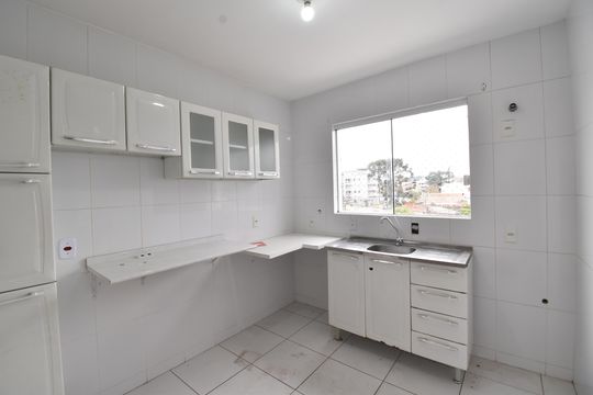 Cozinha de apartamento para alugar com 3 quartos, 96m² em Fanny, Curitiba