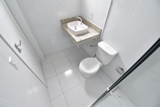 Banheiro da Suíte de apartamento para alugar com 3 quartos, 96m² em Fanny, Curitiba