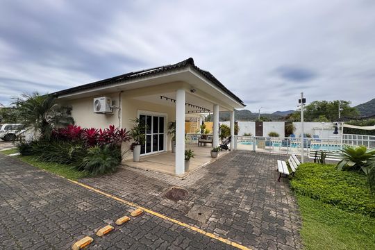 Área comum de casa de condomínio para alugar com 4 quartos, 175m² em Vargem Pequena, Rio de Janeiro