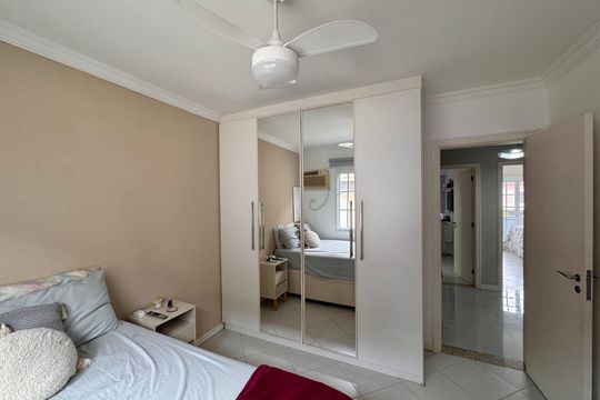 Quarto 1 de casa de condomínio para alugar com 4 quartos, 175m² em Vargem Pequena, Rio de Janeiro