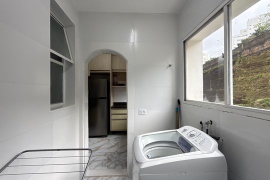 Área de Serviço de apartamento para alugar com 3 quartos, 145m² em Morro do Maluf, Guarujá