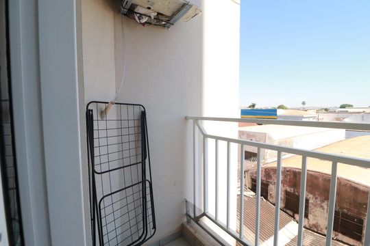 Varanda  de apartamento para alugar com 2 quartos, 48m² em Campos Elísios, Ribeirão Preto
