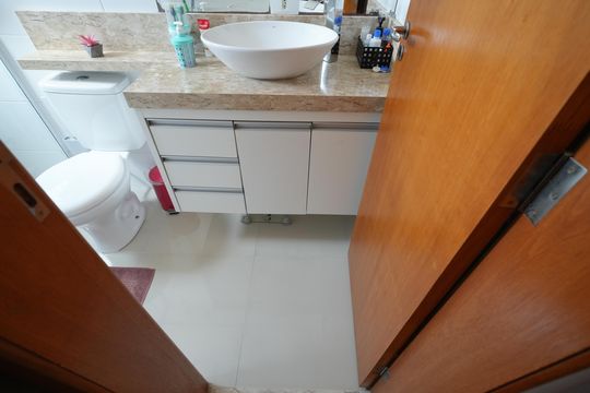 Banheiro da Suíte de apartamento à venda com 3 quartos, 80m² em Campestre, Santo André