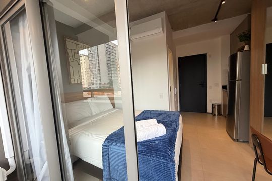 Varanda de kitnet/studio para alugar com 1 quarto, 25m² em Santo Amaro, São Paulo