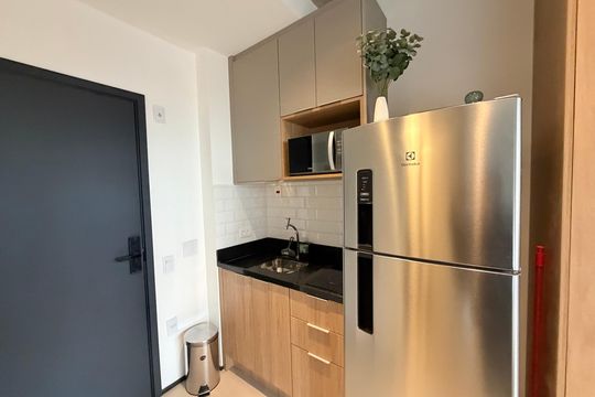Cozinha de kitnet/studio para alugar com 1 quarto, 25m² em Santo Amaro, São Paulo