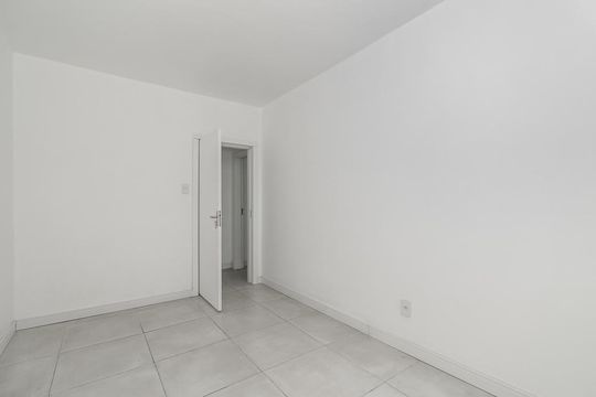 Quarto de apartamento para alugar com 1 quarto, 48m² em Navegantes, Porto Alegre