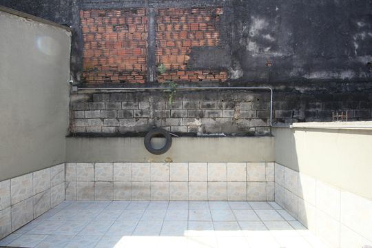 Quintal de casa para alugar com 3 quartos, 216m² em Jardim Ipe, São Paulo
