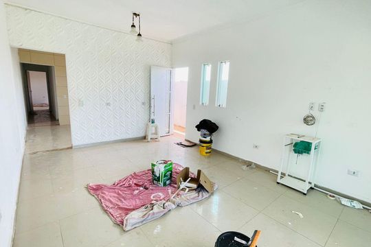 Sala de casa de condomínio para alugar com 2 quartos, 150m² em Caucaia do Alto, Cotia