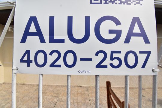 Placa de casa para alugar com 1 quarto, 130m² em Cruzeiro, São José dos Pinhais