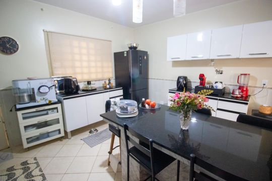 Casa de Condomínio à venda com 3 quartos, 445m² em Setor Habitacional Arniqueira, Brasília