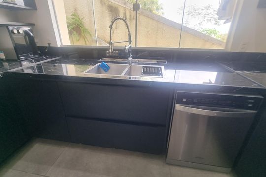 Cozinha de casa de condomínio à venda com 6 quartos, 1251m² em Freguesia (Jacarepaguá), Rio de Janeiro