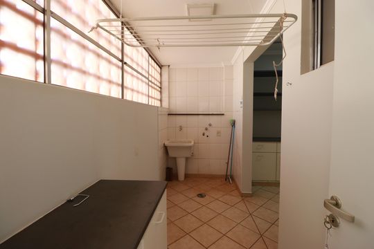 Área de serviço  de apartamento para alugar com 1 quarto, 155m² em Centro, Ribeirão Preto