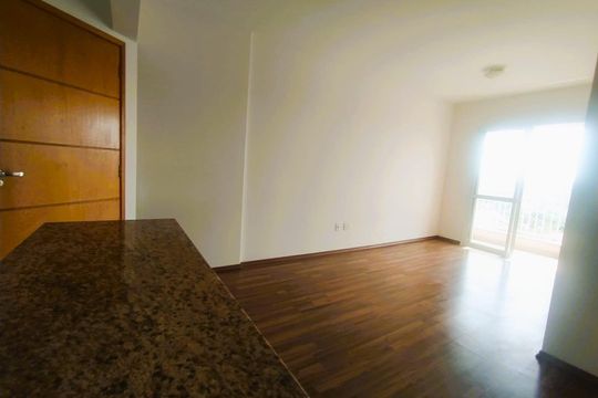 Sala de apartamento à venda com 3 quartos, 60m² em Jardim das Maravilhas, Santo André
