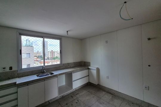 Apartamento à venda com 5 quartos, 261m² em Gutierrez, Belo Horizonte